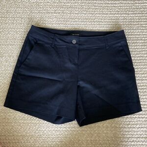 THE LIMITED Black Trouser Shorts 🖤